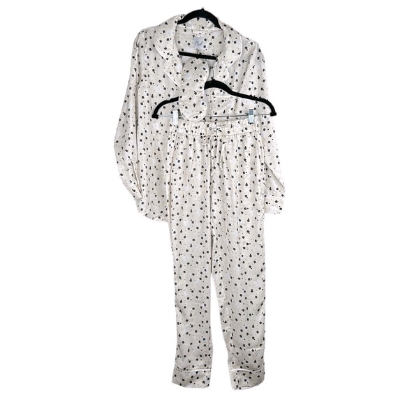 Revolve Plush Cream & Black Floral 3 pc. Long Sleeve Top  & Pant Pajama Set New! - Picture 1 of 9